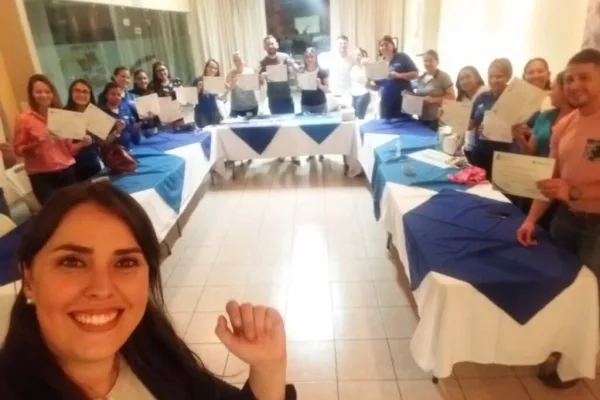 Alejandra Varela Chaverri, conferencista para eventos corporativos sobre Servicio al Cliente