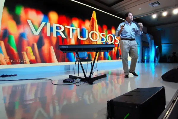 Felipe Gómez, conferencista para eventos corporativos sobre Liderazgo Estratégico