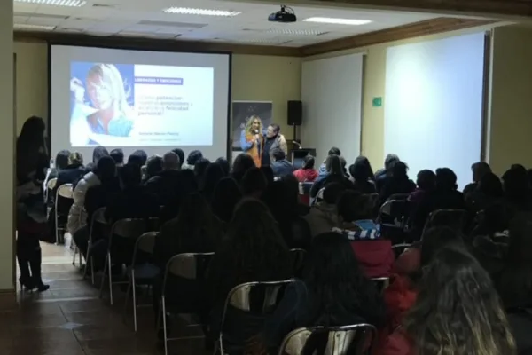 Jennifer Warner, conferencista para eventos corporativos sobre Liderazgo Femenino