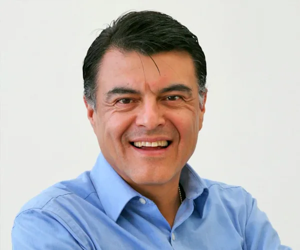 Carlos Mercenario — Conferencista de Resiliencia Manejo de la Adversidad