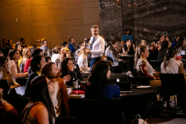 Enric Company, conferencista para eventos corporativos sobre Motivación Transformacional