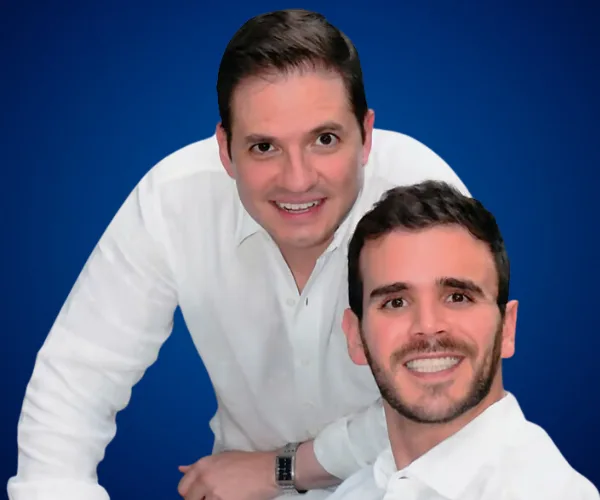 Kike y Gino — Conferencista de Resiliencia Manejo de la Adversidad