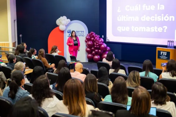 Adriana Castro Bolaños, conferencista para eventos corporativos sobre Liderazgo Consciente