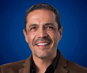 Jorge Saldívar — Conferencista en Paraguay