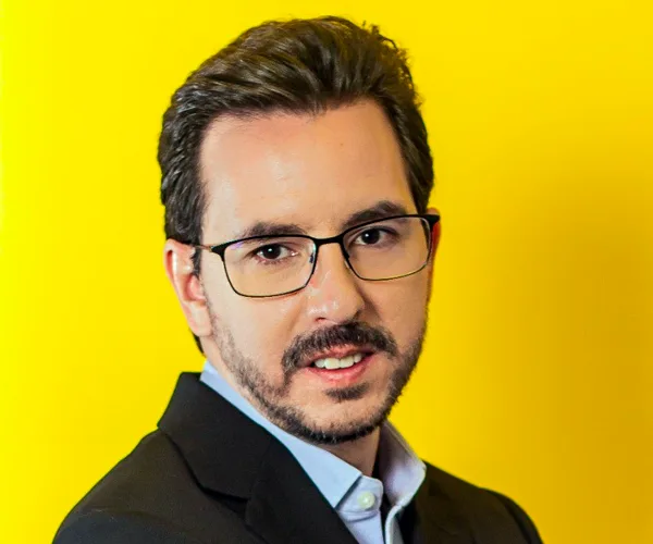 Andrés Velázquez — Conferencista de Tecnología