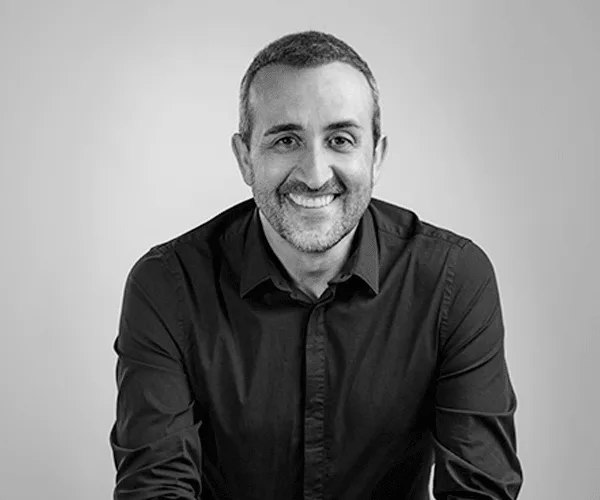 Julián Reyes — Conferencista de Alto Desempeño