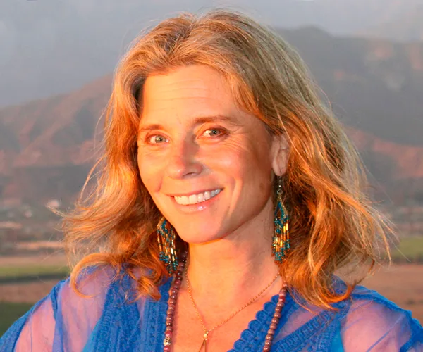 Carola Correa — Conferencista de Inteligencia Emocional Autoconocimiento