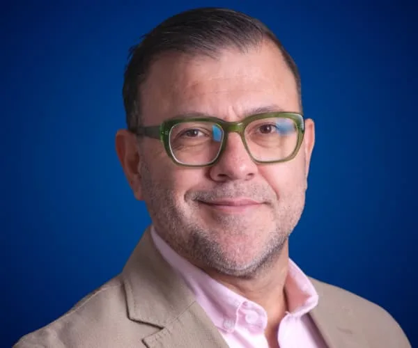 Genaro Mejía — Conferencista de Marca Personal