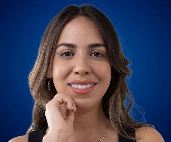 Alejandra Tejeda — Conferencista de Mujeres Líderes y Empoderamiento Empoderamiento Profesional