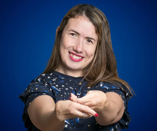 Daniela Aza — Conferencista de Diversidad, Equidad e Inclusión