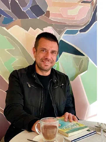 Mauricio Espina en encuentro profesional
