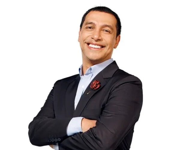 Camilo Cifuentes — Conferencista de Trabajo En Equipo Colaboracion Efectiva