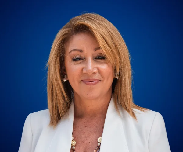 Lidia Monzón — Conferencista de Mujeres Líderes y Empoderamiento