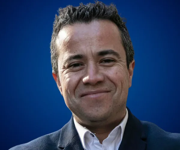 Julián Mendiola
