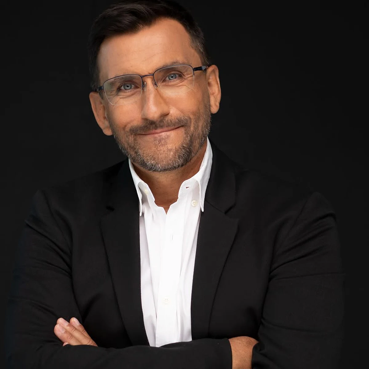 Arnaldo Canales — Conferencista de Salud Mental y Estrés