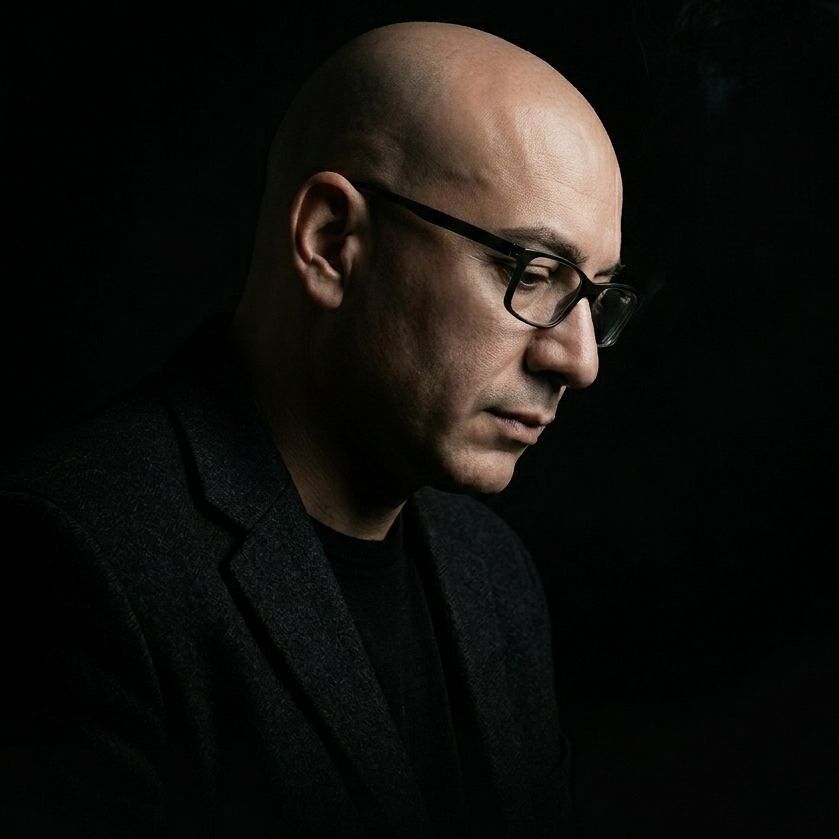 Retrato editorial de Jorge Garibay desde su página pública de autor.